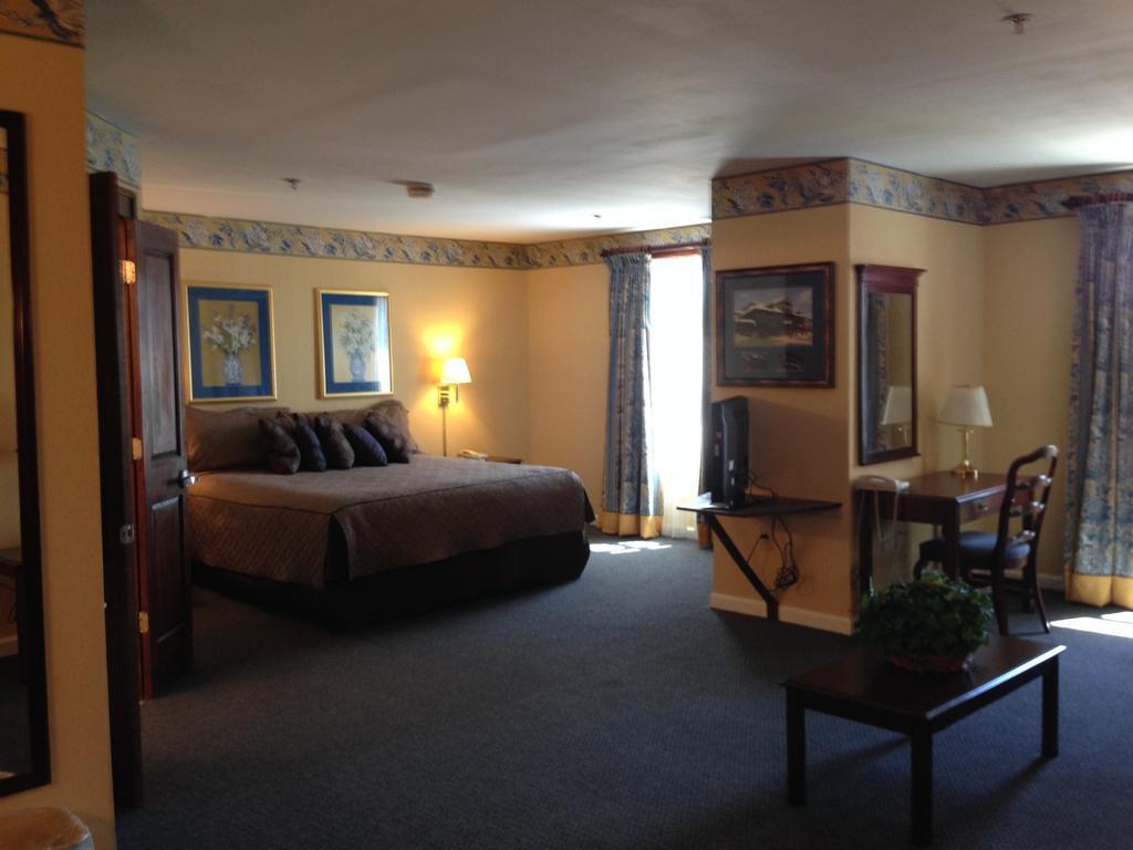 Greenville Inn & Suites الغرفة الصورة
